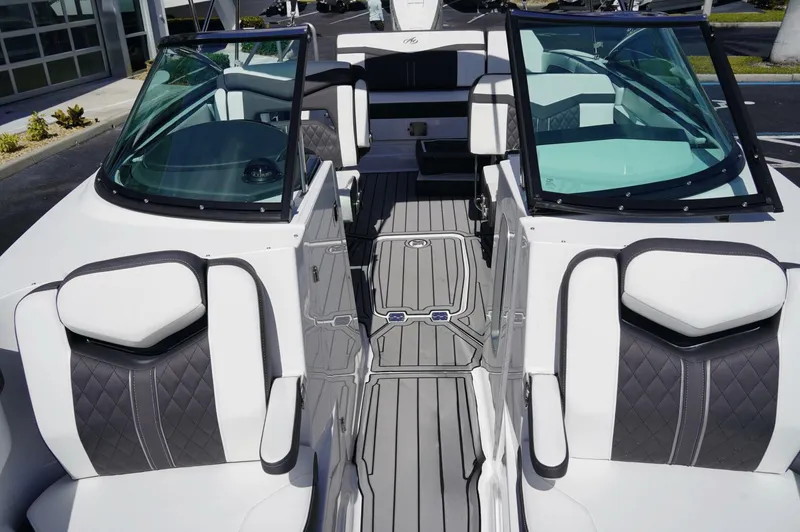 Slide: The Image of Monterey 275SS 2023 - 24
