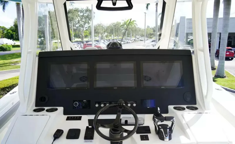 Slide: The Image of Regulator Marine 37 2023 - 11