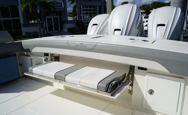Slide: The Image of Regulator Marine 37 2023 - 4