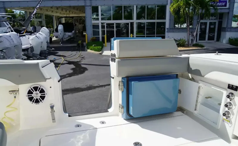 Slide: The Image of Regulator Marine 37 2023 - 6