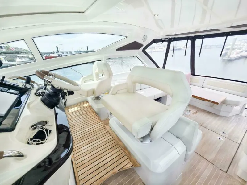 Slide: The Image of Beneteau Gran Turismo 40 2019 - 15