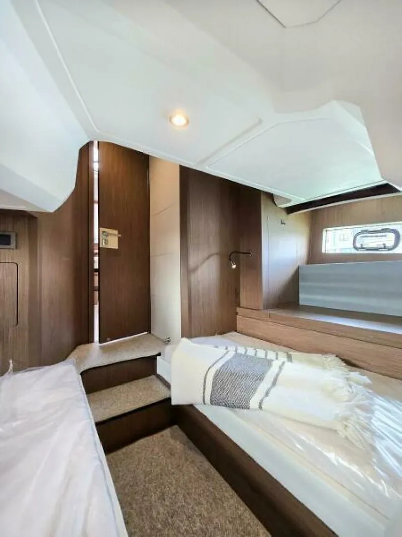 Slide: The Image of Beneteau Gran Turismo 40 2019 - 21