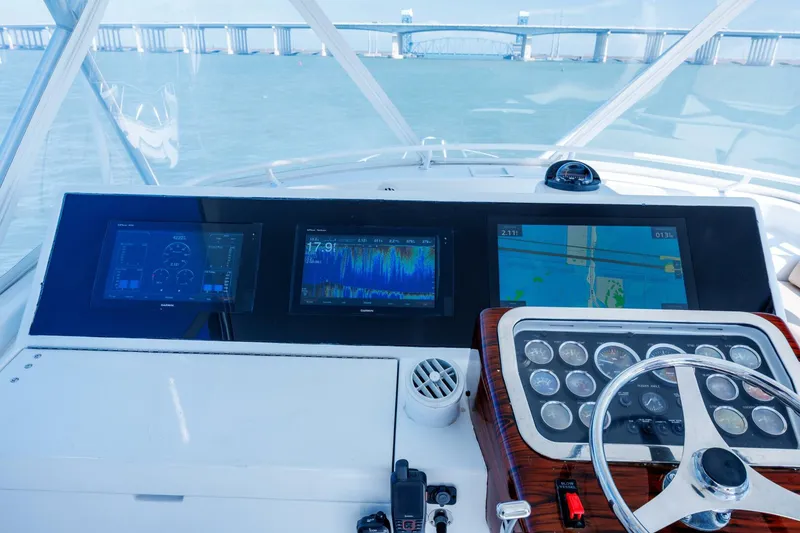 Slide: The Image of Hatteras 50 Convertible 2002 - 14