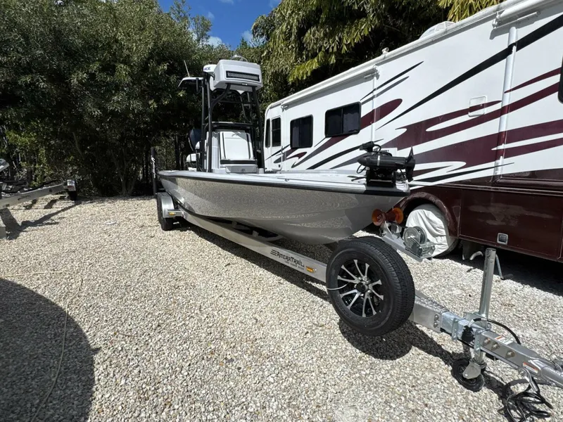 Slide: The Image of Yellowfin 24 Bay Boat 2026 - 10
