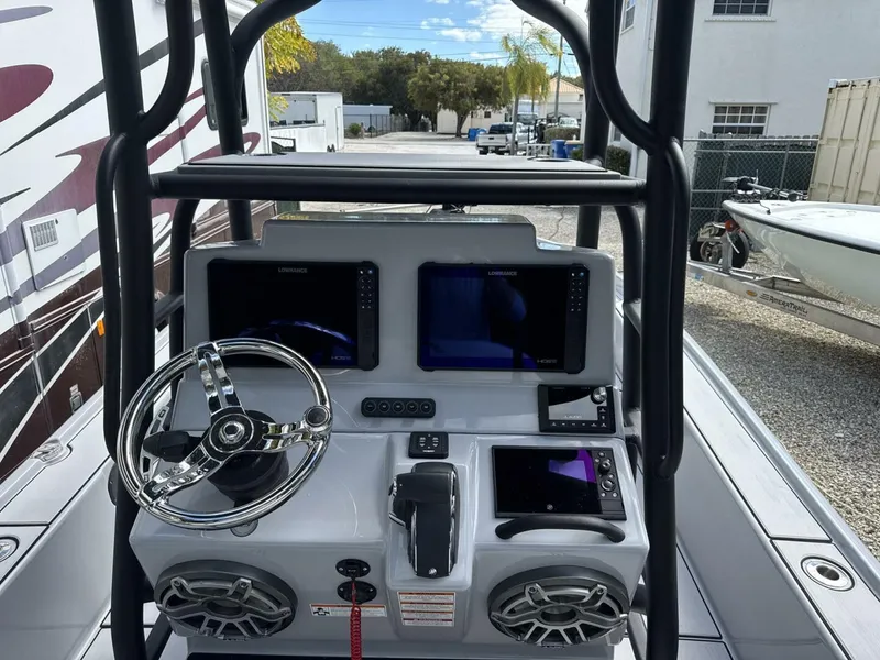 Slide: The Image of Yellowfin 24 Bay Boat 2026 - 4