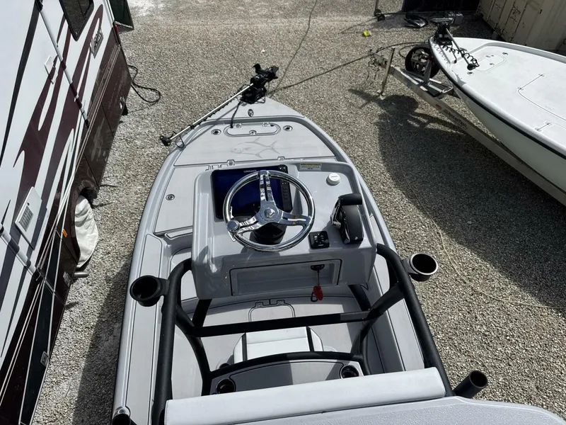Slide: The Image of Yellowfin 24 Bay Boat 2026 - 6