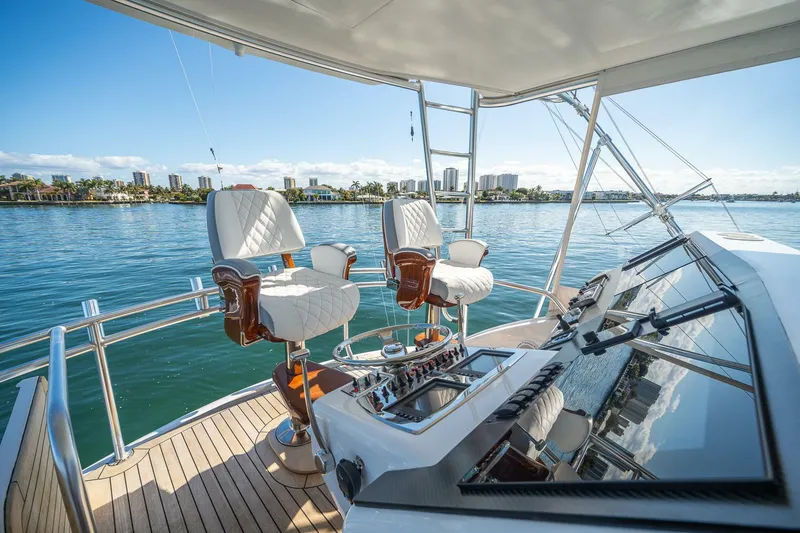 Slide: The Image of Cabo 52 Flybridge 2009 - 25