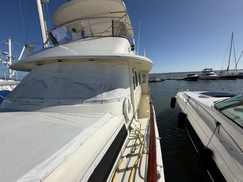 Slide: The Image of Hatteras Motor Yacht 1987 - 10