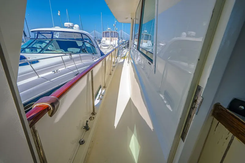 Slide: The Image of Hatteras Motor Yacht 1987 - 12