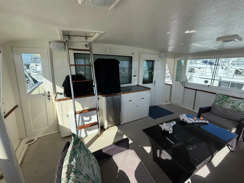 Slide: The Image of Hatteras Motor Yacht 1987 - 17