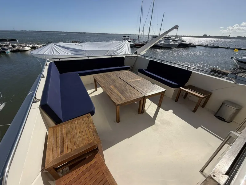 Slide: The Image of Hatteras Motor Yacht 1987 - 23