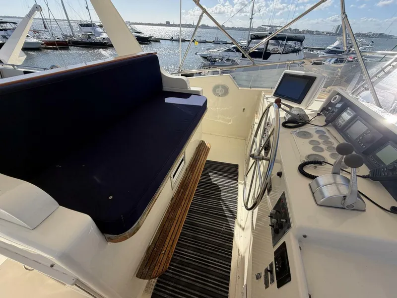 Slide: The Image of Hatteras Motor Yacht 1987 - 26