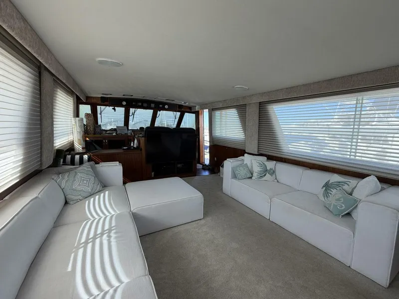 Slide: The Image of Hatteras Motor Yacht 1987 - 33