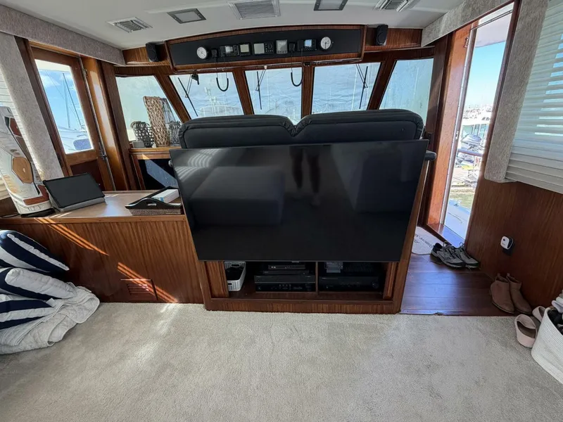 Slide: The Image of Hatteras Motor Yacht 1987 - 34