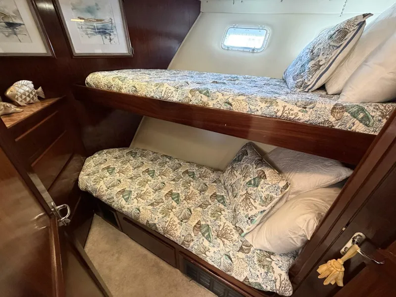 Slide: The Image of Hatteras Motor Yacht 1987 - 47
