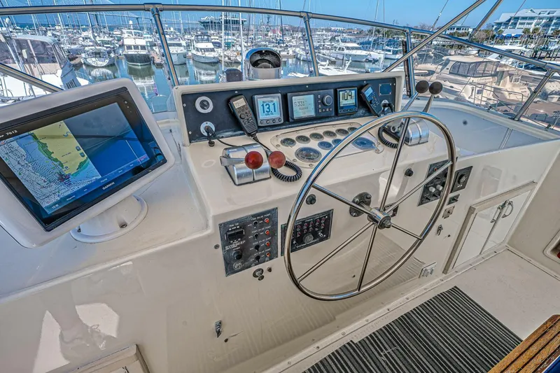 Slide: The Image of Hatteras Motor Yacht 1987 - 64