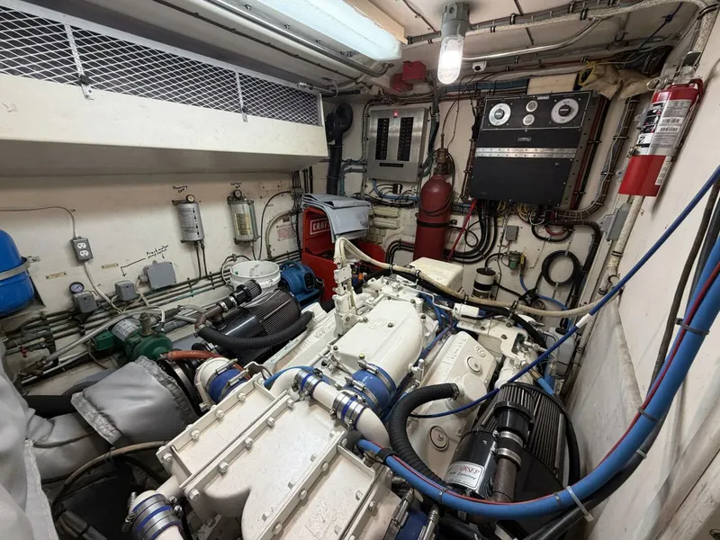 Slide: The Image of Hatteras Motor Yacht 1987 - 68