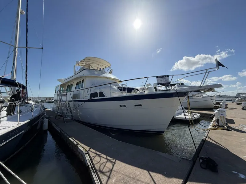 Slide: The Image of Hatteras Motor Yacht 1987 - 7