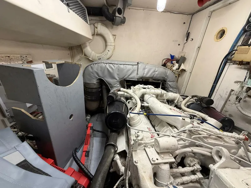 Slide: The Image of Hatteras Motor Yacht 1987 - 70