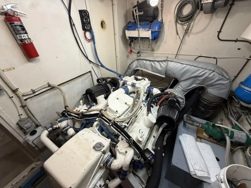 Slide: The Image of Hatteras Motor Yacht 1987 - 74