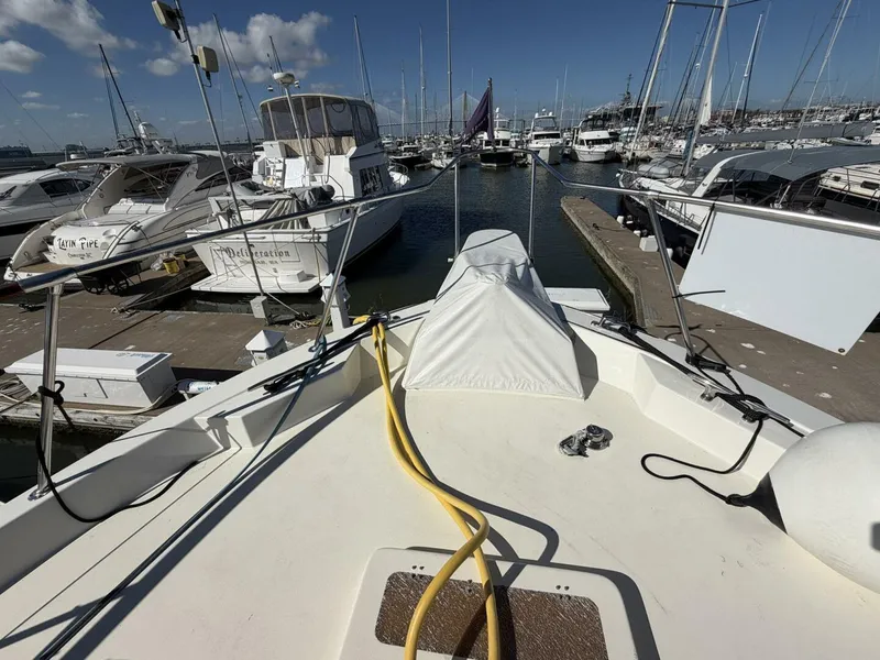 Slide: The Image of Hatteras Motor Yacht 1987 - 8