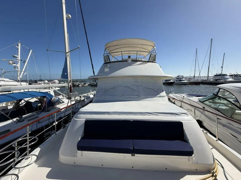 Slide: The Image of Hatteras Motor Yacht 1987 - 9