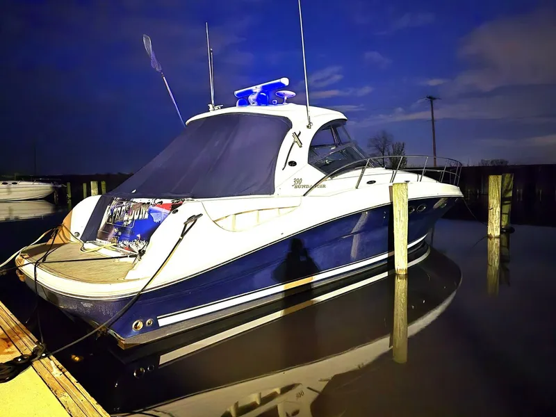 Slide: The Image of Sea Ray 390 Sundancer 2004 - 4