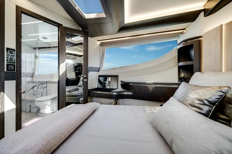 Slide: The Image of Galeon 560 FLY 2024 - 2