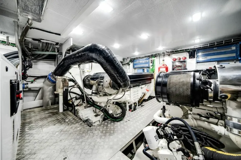 Slide: The Image of Galeon 560 FLY 2024 - 21