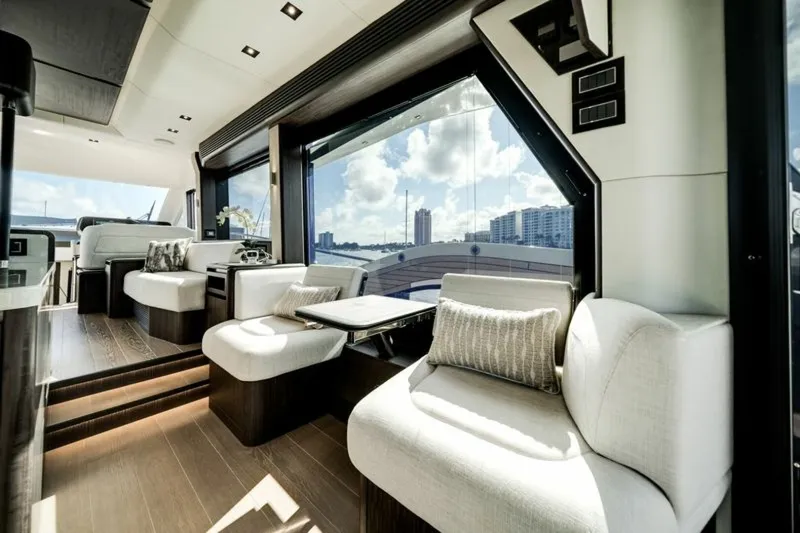 Slide: The Image of Galeon 560 FLY 2024 - 24