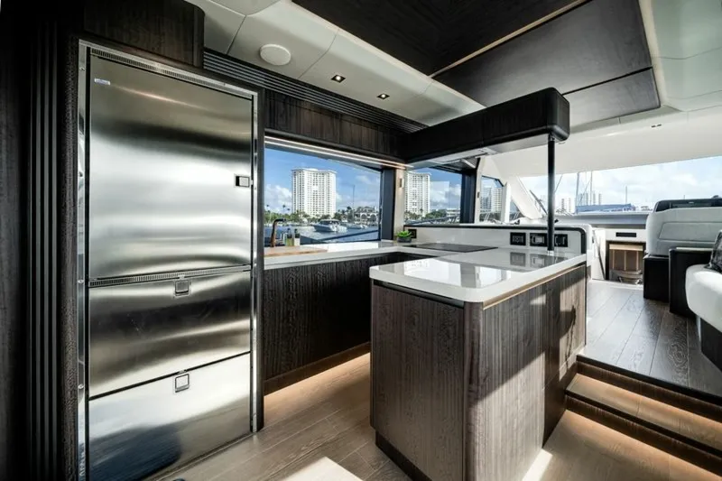 Slide: The Image of Galeon 560 FLY 2024 - 25