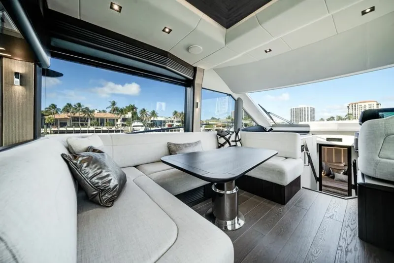 Slide: The Image of Galeon 560 FLY 2024 - 30