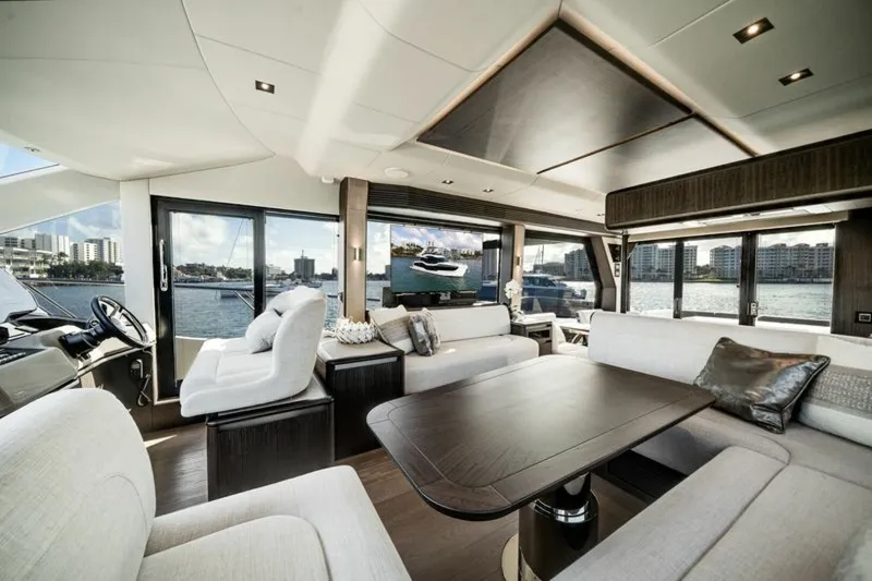 Slide: The Image of Galeon 560 FLY 2024 - 31