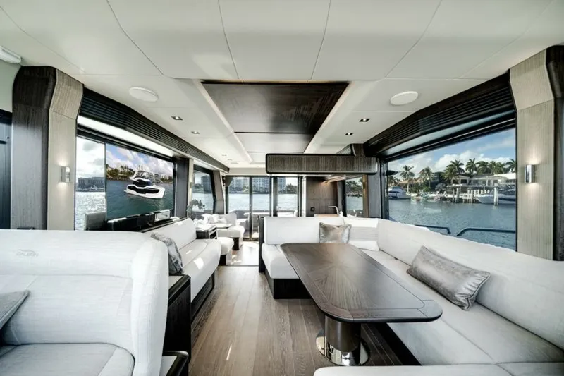 Slide: The Image of Galeon 560 FLY 2024 - 32