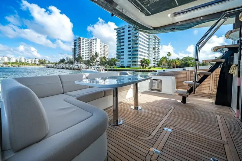 Slide: The Image of Galeon 560 FLY 2024 - 35