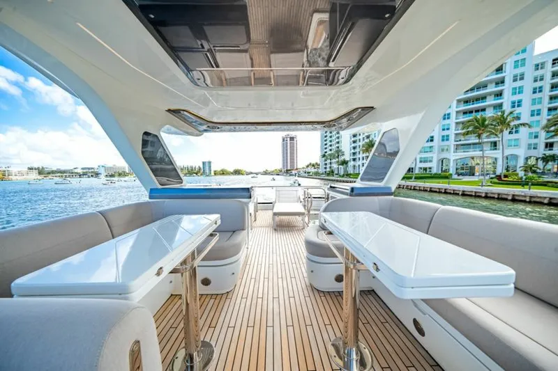Slide: The Image of Galeon 560 FLY 2024 - 43