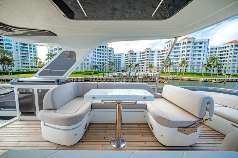 Slide: The Image of Galeon 560 FLY 2024 - 44