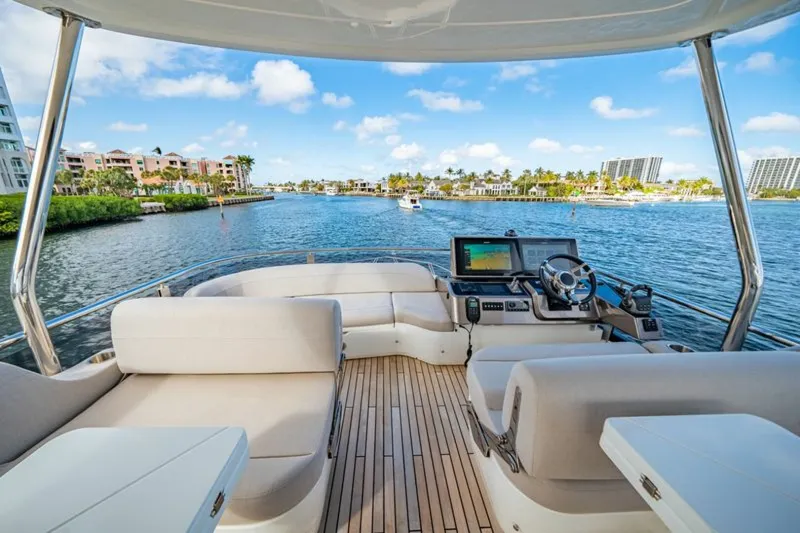 Slide: The Image of Galeon 560 FLY 2024 - 46