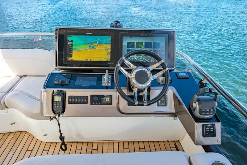 Slide: The Image of Galeon 560 FLY 2024 - 47