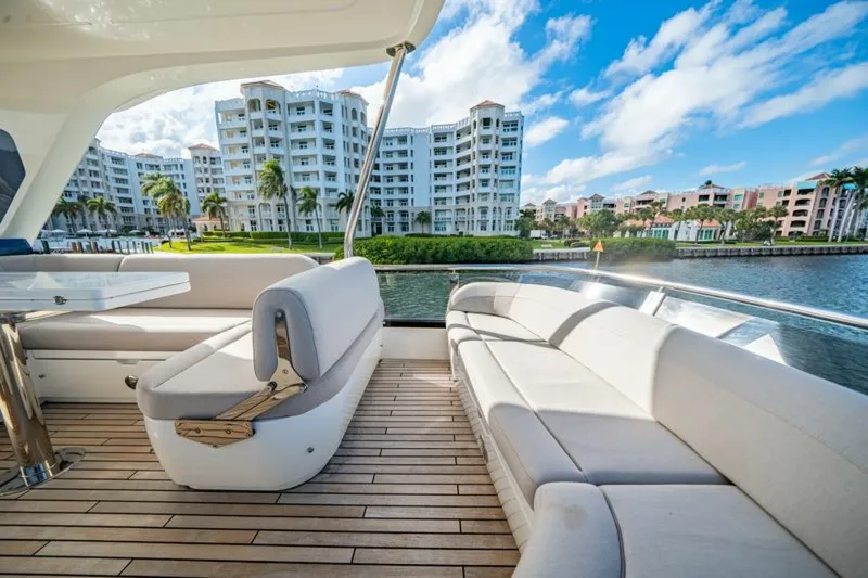 Slide: The Image of Galeon 560 FLY 2024 - 48