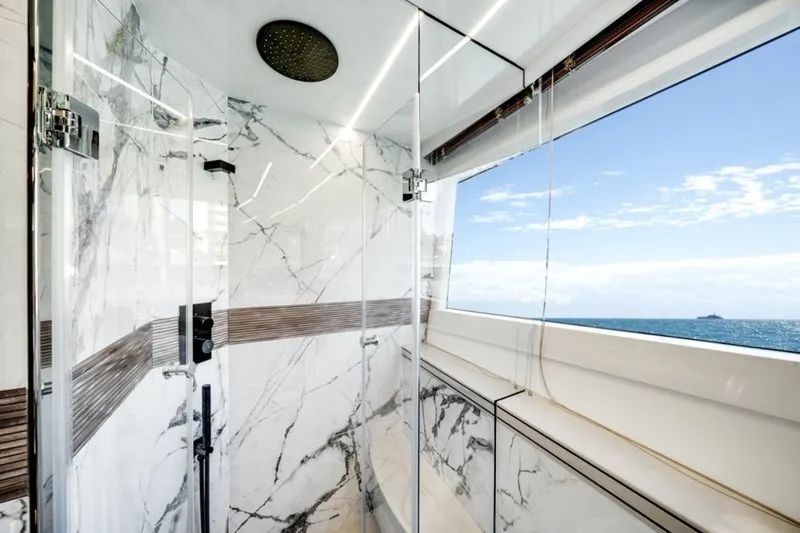 Slide: The Image of Galeon 560 FLY 2024 - 6