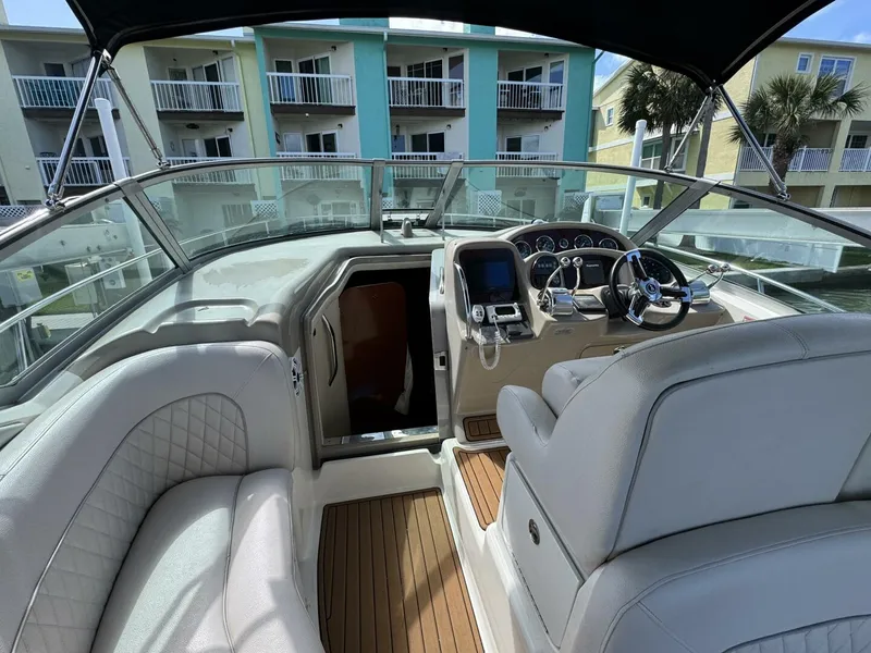 Slide: The Image of Sea Ray 320 Sundancer 2002 - 26