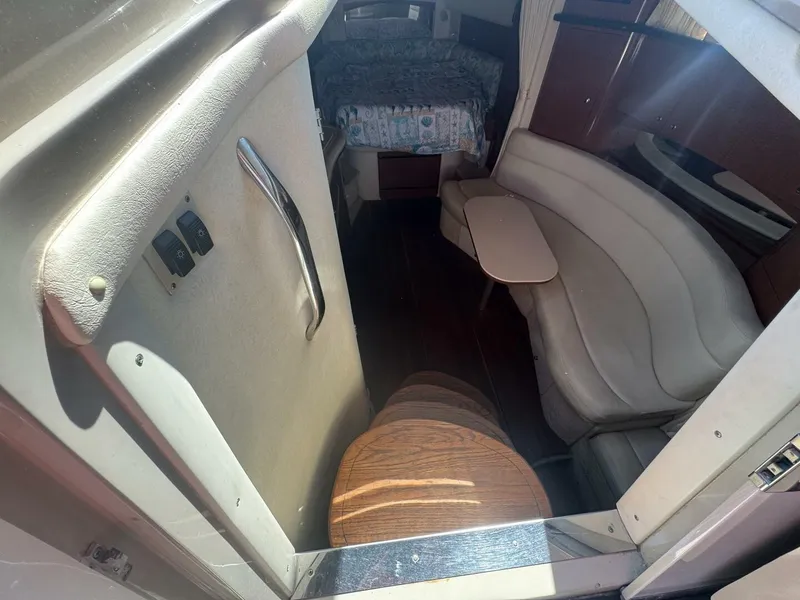 Slide: The Image of Sea Ray 320 Sundancer 2002 - 29