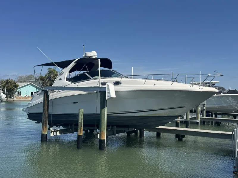 Slide: The Image of Sea Ray 320 Sundancer 2002 - 3