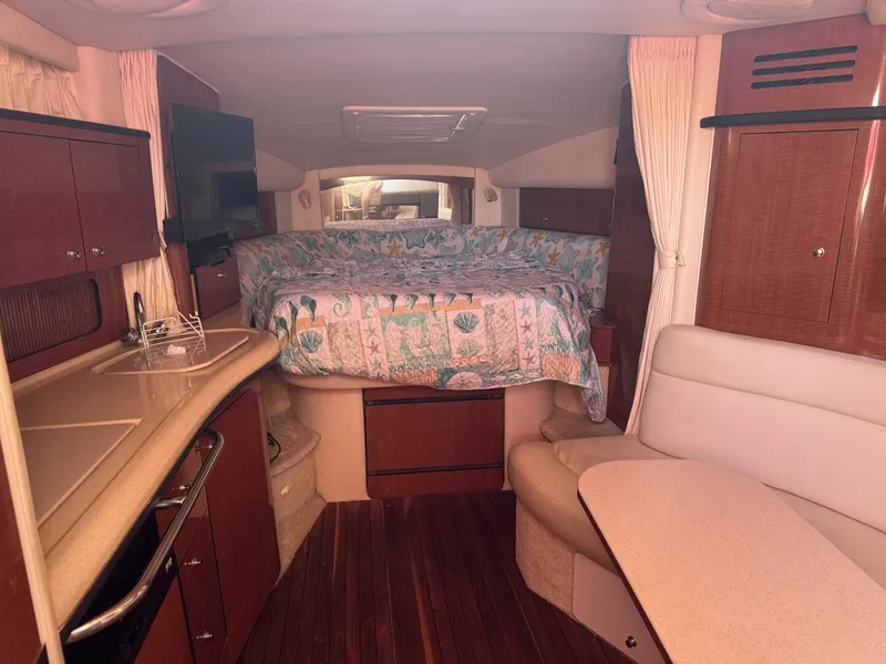Slide: The Image of Sea Ray 320 Sundancer 2002 - 33