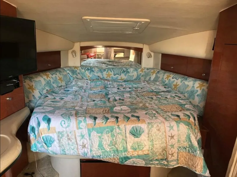 Slide: The Image of Sea Ray 320 Sundancer 2002 - 35