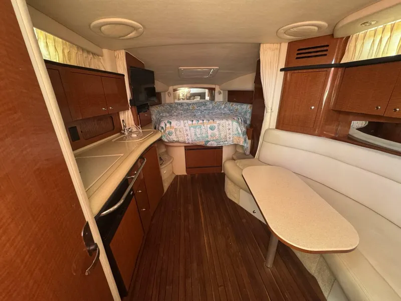 Slide: The Image of Sea Ray 320 Sundancer 2002 - 36