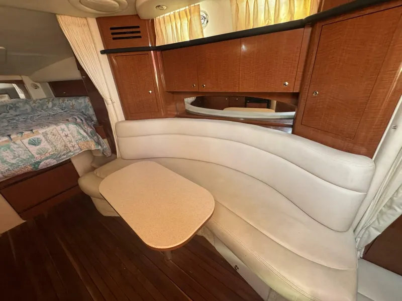 Slide: The Image of Sea Ray 320 Sundancer 2002 - 40