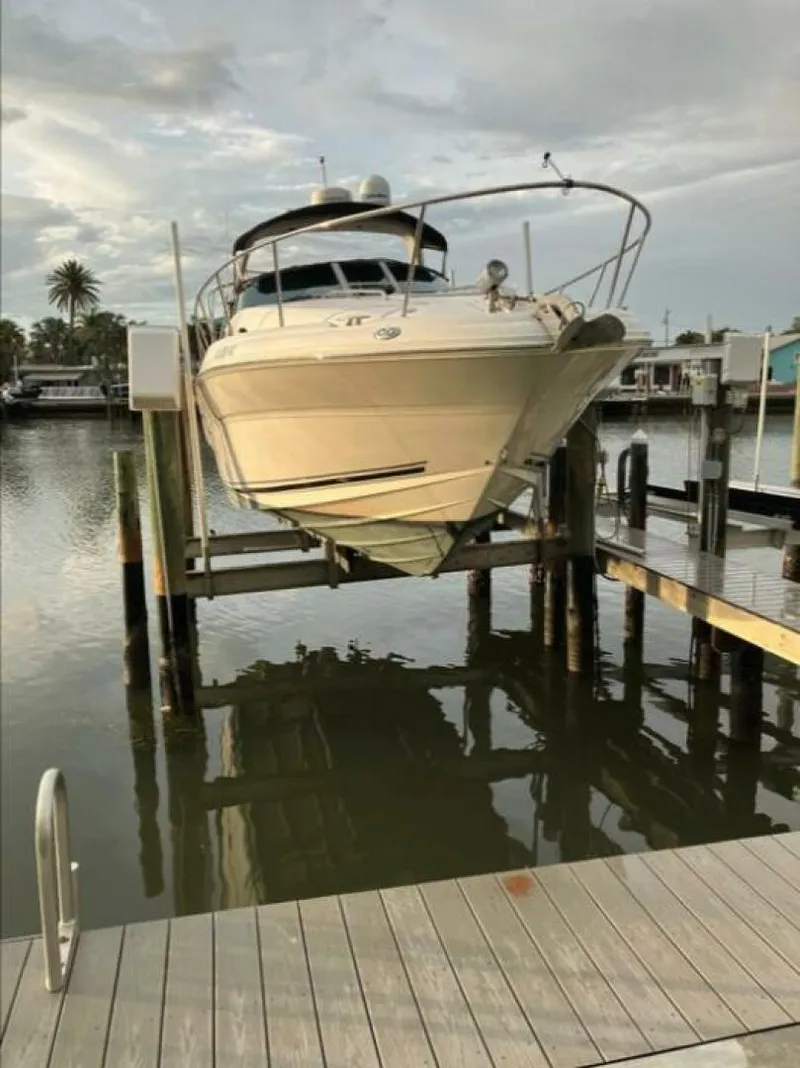 Slide: The Image of Sea Ray 320 Sundancer 2002 - 6