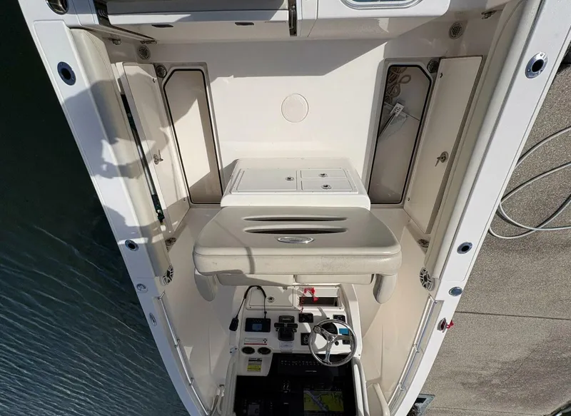 Slide: The Image of Cobia 240CC 2020 - 13